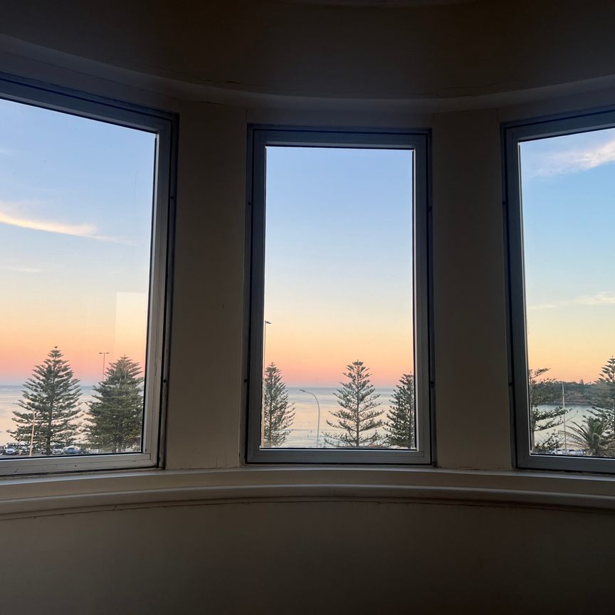 Bondi Beach - Photo 1