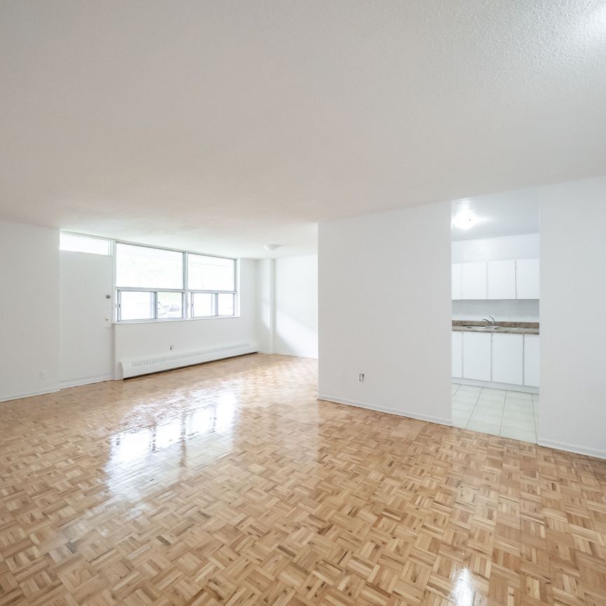 For Lease - 5 Glamorgan Avenue Unit# 811, Toronto, Ontario - Photo 1