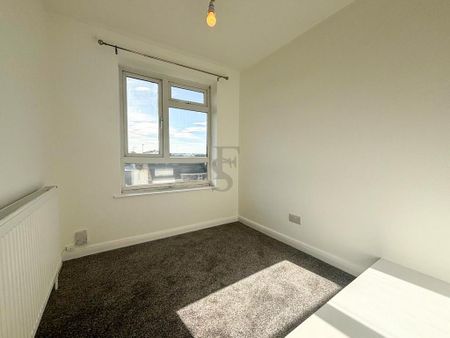 3 bedroom detached house to rent - Photo 4