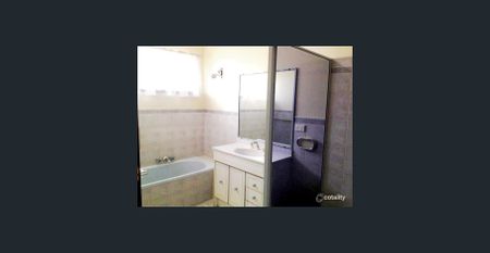 Great-Sized Three-Bedroom Home with Country Feel - Photo 3