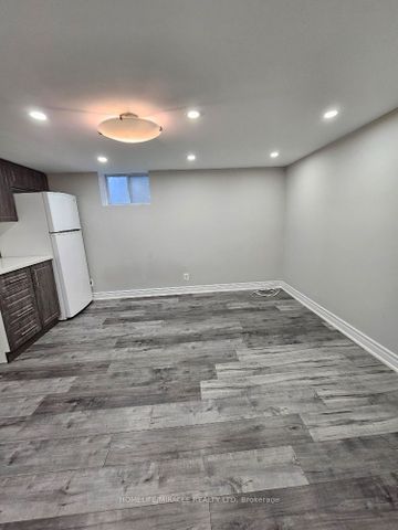 For Lease - 259 Tower Drive Unit# BSMT, Toronto, Ontario - Photo 2