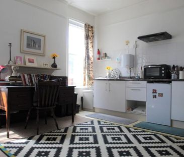 Studio to rent - Photo 5