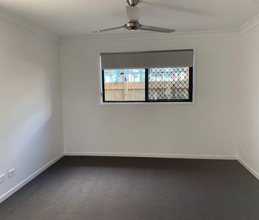 Modern Family Living in Sought-After Nirimba - Photo 2