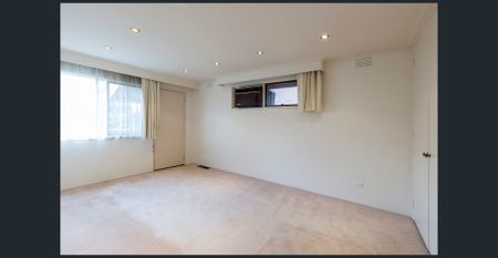 THREE BEDROOM LARGE FAMILY HOME! | FLARE REAL ESTATE - Photo 5