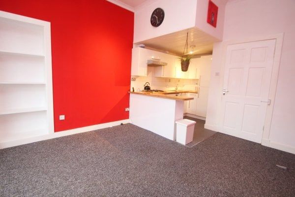 Bearsden Road, Glasgow, G13 - Photo 1