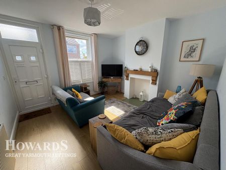 3 bedroom end of terrace house to rent - Photo 4