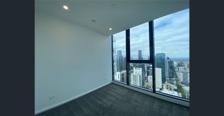 EXCLUSIVE 2 BEDROOM, PARKING WITH VIEW - Photo 3