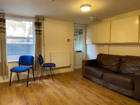 7 bedroom house to rent - Photo 2