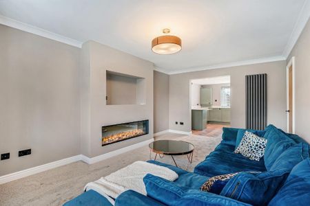 3 bedroom mews to rent - Photo 2