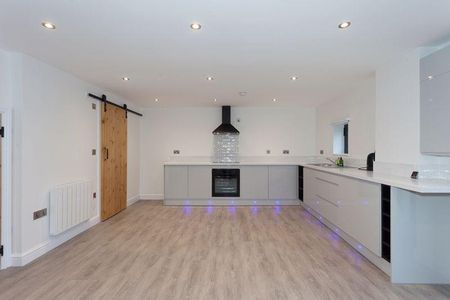2 bedroom barn conversion to rent - Photo 3