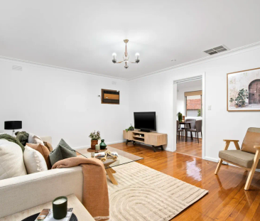 A Warm and Welcoming Family Home in the Heart of Ferntree Gully - Photo 2