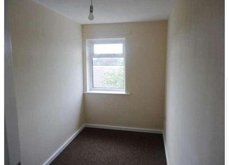 Elmridge, Skelmersdale, WN8 - Photo 2