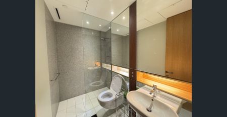 LEVEL 8 | MODERN & FULLY FURNISHED ONE-BEDROOM SUITE | ONE CENTRAL PARK - Photo 4