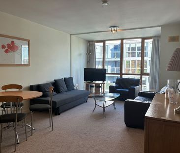 Apt 51 The Hibernian , Grand Canal Dk, Dublin 4 - Photo 2
