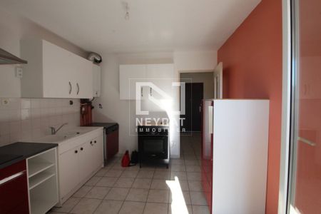 Location Appartement 3 pièces 74m² LOUHANS 71500 - Photo 5