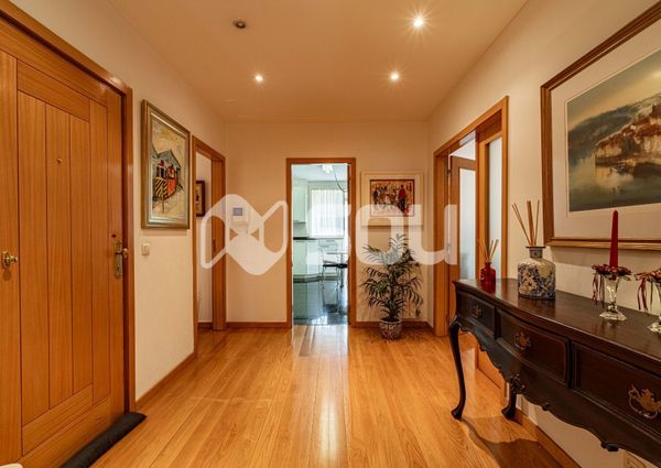 Apartamento T4 em Porto