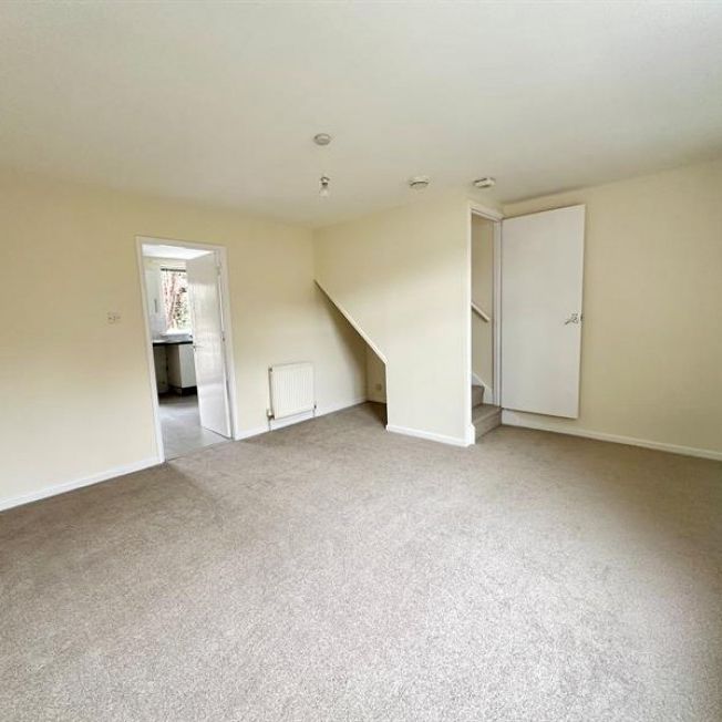 3 Bedroom End Terrace Available Arranging tenancy - Photo 1