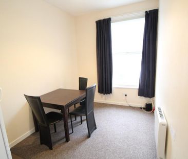 1 bedroom in a flat share to rent - Photo 1