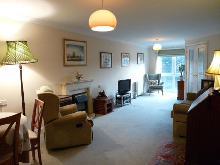 2 bedroom retirement property to rent - Photo 2