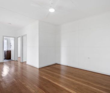 Charming 3-Bedroom Cottage on a Corner Block in Booval - Photo 6