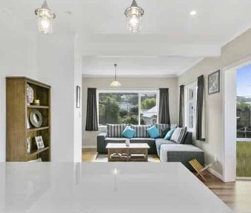 LOVELY 2 BEDROOM HOME - Photo 2