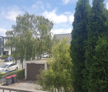 Sunny 2BR Unit in Christchurch Central with Garage - Photo 4