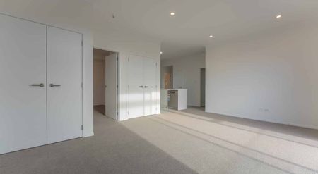 Scotts Point Stunner! - Photo 5