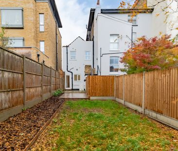 Merton Road, London, SW19 - Photo 1