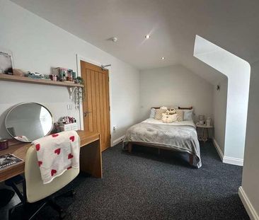 Bed En Suite Student Flat, LN1 - Photo 4