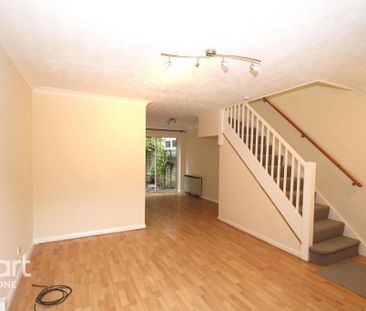 3 bedroom terraced house to rent - Photo 4