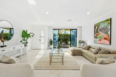 5 Condino Way, Castle Hill NSW 2154 - House For Rent | Domain - Photo 3