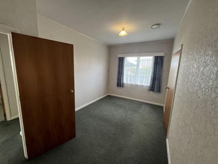 Short term rental in the heart of Brooklands - Photo 2