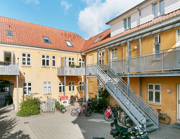 3 værelses lejlighed på 65m2 med altan - Photo 1