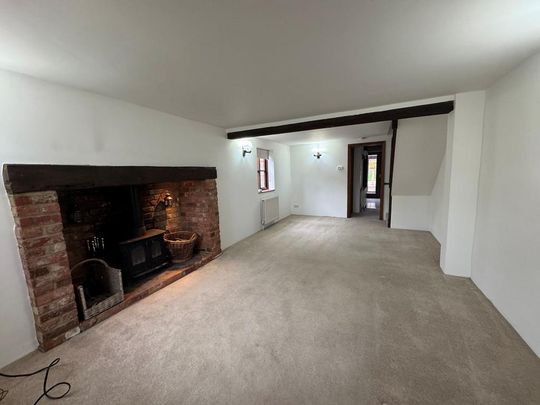 2 bedroom end of terrace house to rent - Photo 1