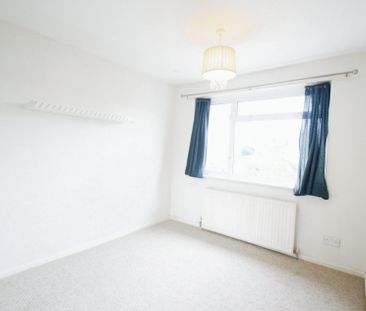 3 bed terraced house to rent in Aldebury Road, Maidenhead, SL6 - Photo 4