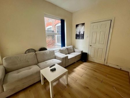 5 bedroom terraced house to rent - Photo 3