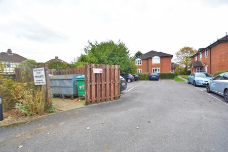 Studio to rent - Photo 5