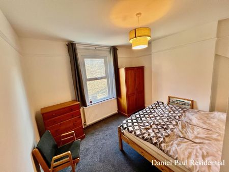 2 bedroom maisonette to rent - Photo 3