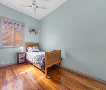 Spacious 4-Bedroom Home with Large Rumpus Area - Close to Brisbane CBD - Photo 4