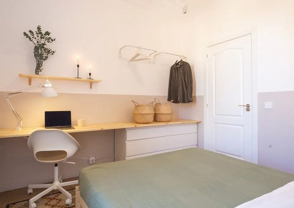 Carrer de Pons i Gallarza, Barcelona, Catalonia 08030