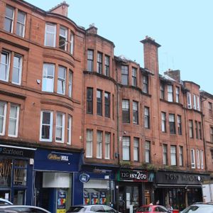 3 bedroom flat to rent - Photo 2