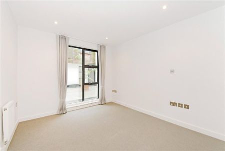 3 bedroom mews to rent - Photo 3