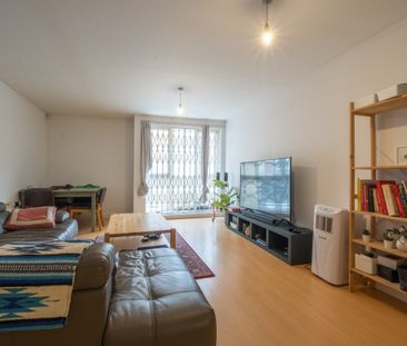 2 Bed Flat, Turin Street, E2 - Photo 4