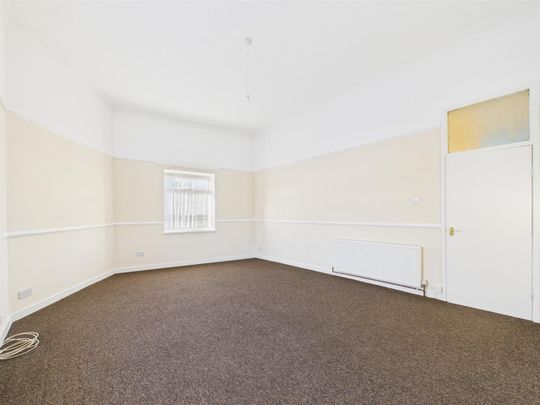 Oakdale Road, Wallasey, 2 bedroom, Flat - Photo 1