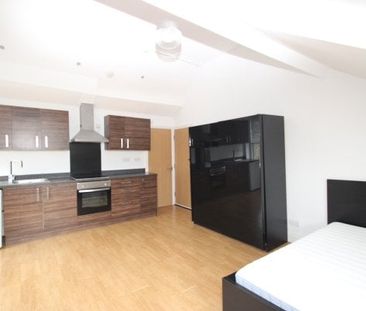 Outram Road, Croydon CR0, Property for rent - Photo 1