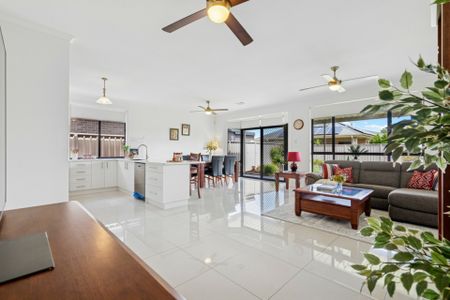 Spacious Courtyard Living with Character Appeal - Photo 4