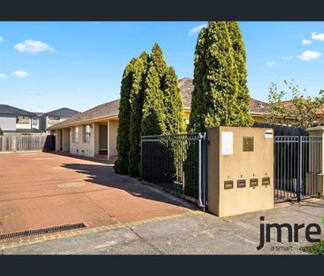 Updated, Quiet and Beautifully Liveable - Photo 6