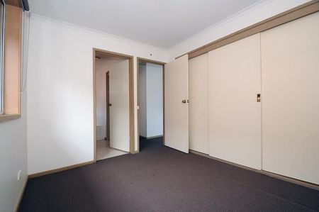 2/30 Cambridge Drive, Glen Waverley - Photo 4