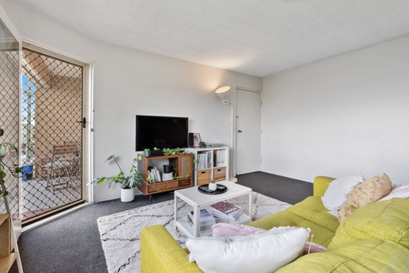 Walking distance to parks and shops. - Photo 3