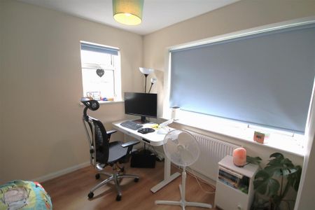 5 bedroom detached house to rent - Photo 3